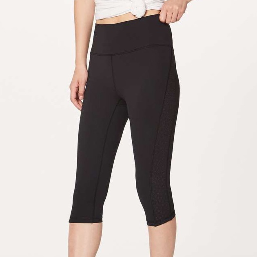 Lululemon Black Ornate Eyelet Crop Leggings W6AIRS - Picture 5 of 14